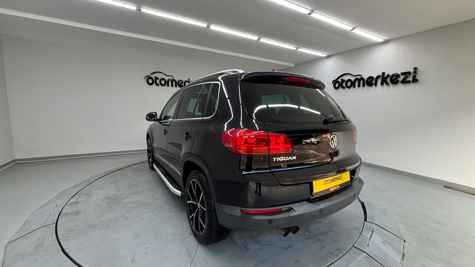 VOLKSWAGEN TIGUAN 22